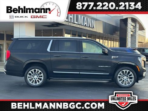 Used 2025 GMC Yukon XL Denali image 1