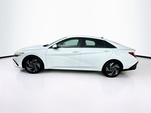 Used 2025 Hyundai Elantra SEL FWD image 6