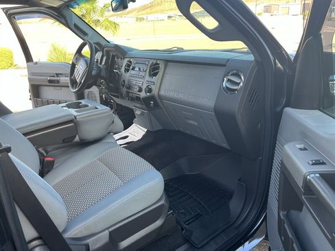 Used 2011 Ford F350 XLT w/ XLT Premium Pkg image 11