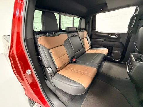 Certified 2024 Chevrolet Silverado 1500 High Country w/ Technology Package image 31