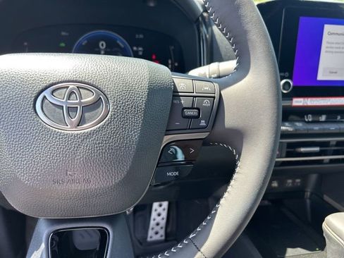 New 2026 Toyota Camry SE FWD image 19