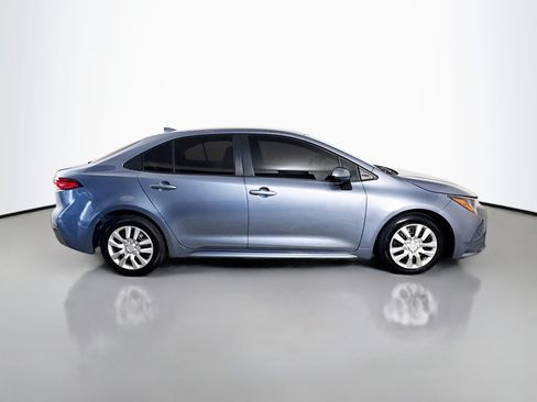 Used 2022 Toyota Corolla LE FWD image 11