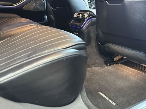 Used 2023 Mercedes-Benz S 500 4MATIC w/ AMG Line image 35