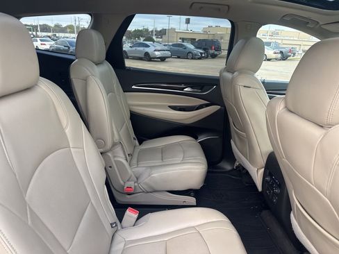Used 2020 Buick Enclave Premium w/ Sun and Sites Package image 31