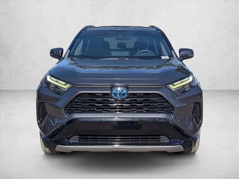 Used 2023 Toyota RAV4 SE image 2