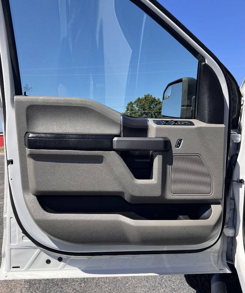 Used 2019 Ford F150 XLT w/ Trailer Tow Package AWD/4WD image 12
