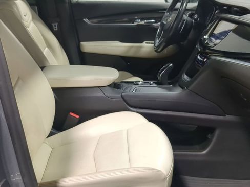 Used 2021 Cadillac XT6 Sport image 41