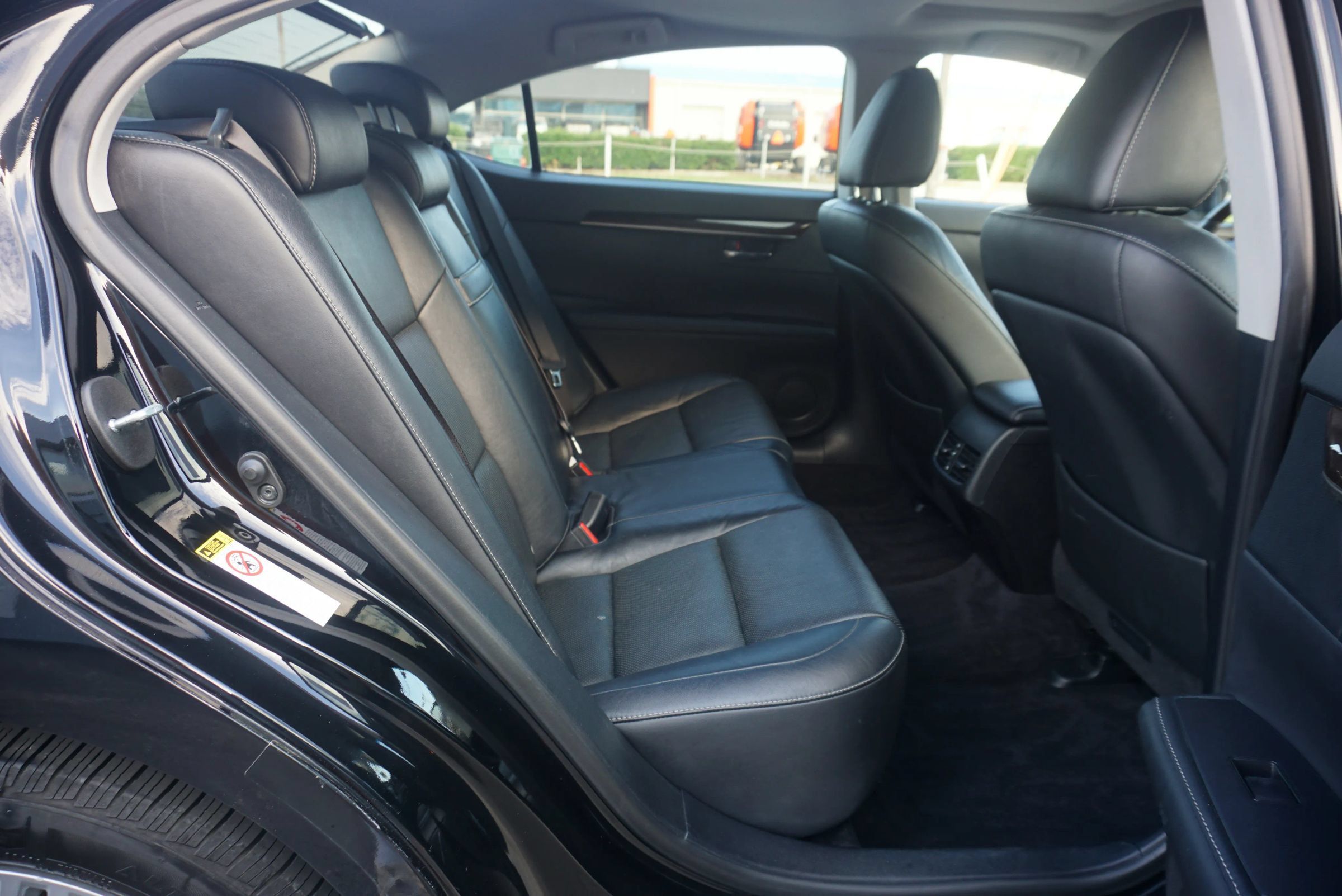 Used 2014 Lexus ES 350 w/ Luxury Package FWD image 22