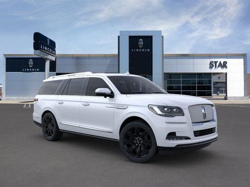 New 2023 Lincoln Navigator L Reserve image 7