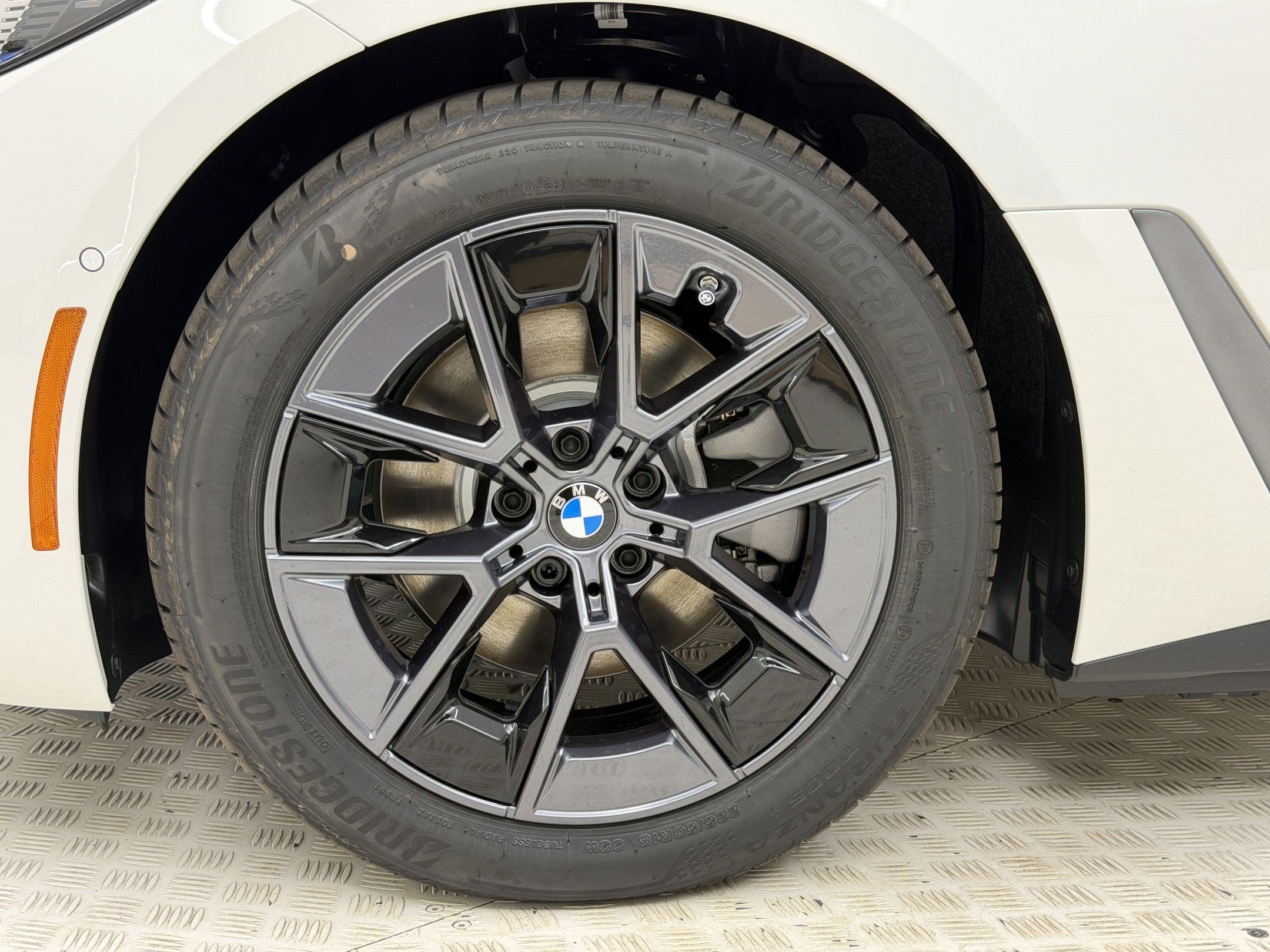 New 2026 BMW i4 eDrive40 w/ Parking Assistance Package RWD image 13