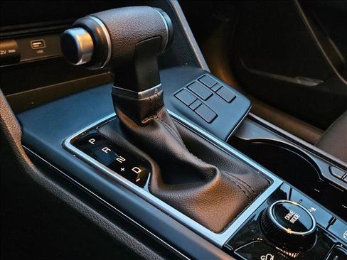 Used 2025 Kia Sportage LX image 12