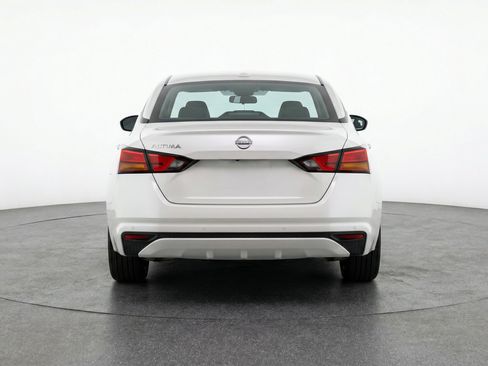 Used 2025 Nissan Altima 2.5 SV image 7