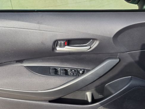 Used 2021 Toyota Corolla LE image 12