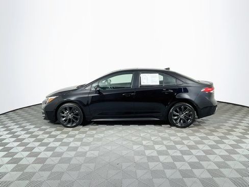 Used 2024 Toyota Corolla SE w/ SE Premium Package FWD image 5