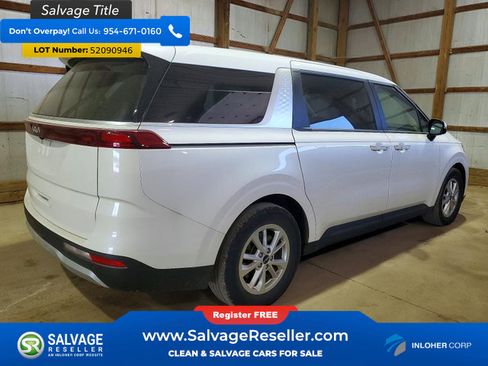 Used 2024 Kia Carnival LX FWD image 4