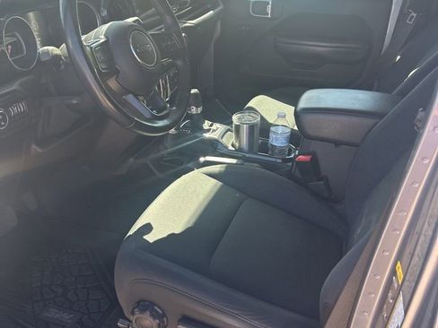 Used 2020 Jeep Gladiator Sport w/ Quick Order Package 24S AWD/4WD image 8