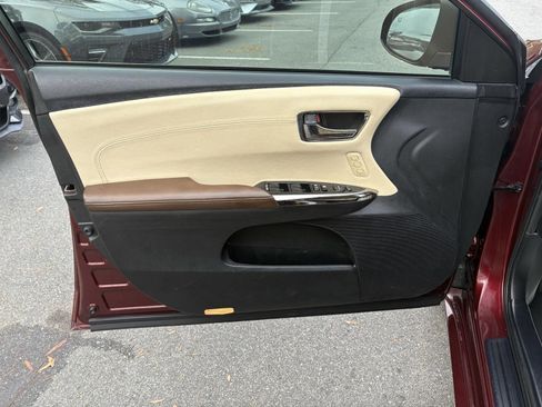 Used 2014 Toyota Avalon XLE image 14