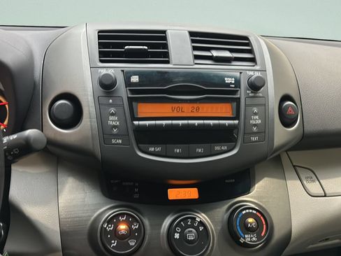 Used 2010 Toyota RAV4 2WD image 23
