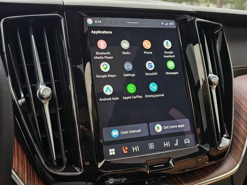 Used 2024 Volvo XC60 B5 Ultimate w/ Protection Package Premier image 28