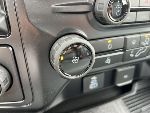 New 2026 Ford F250 XL w/ XL Chrome Package image 25