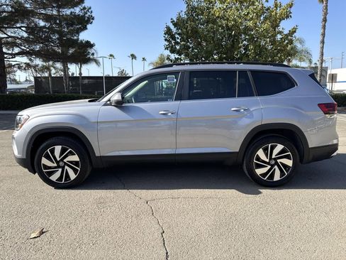 Used 2025 Volkswagen Atlas SE image 5