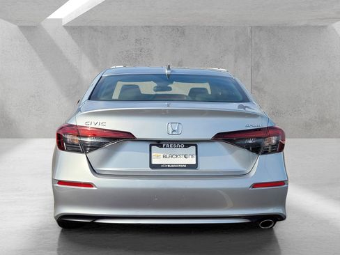 Used 2025 Honda Civic Sport image 5