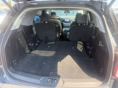 Used 2023 Ford Explorer XLT w/ Equipment Group 202A AWD/4WD image 42