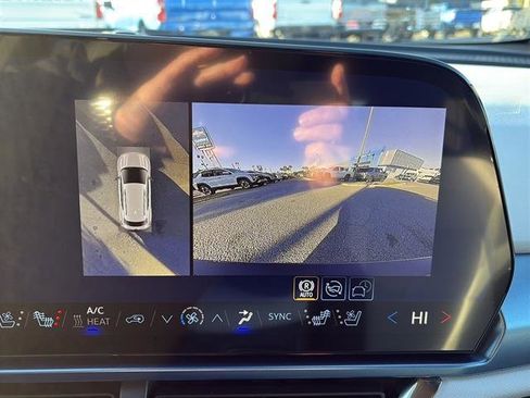 New 2026 Chevrolet Equinox EV LT image 25