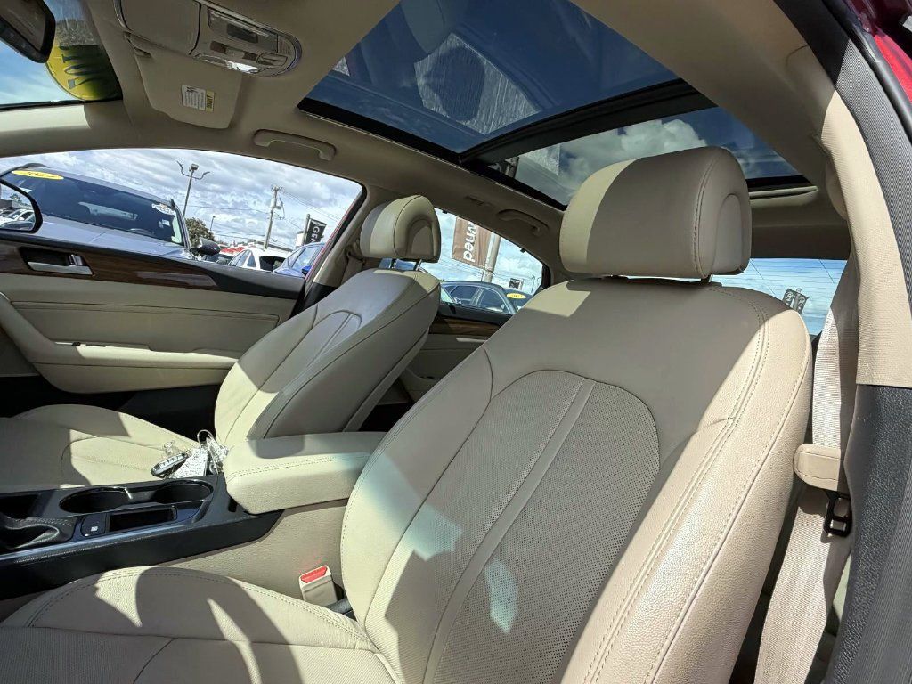 Used 2015 Hyundai Sonata Limited w/ Option Group 05 FWD image 10