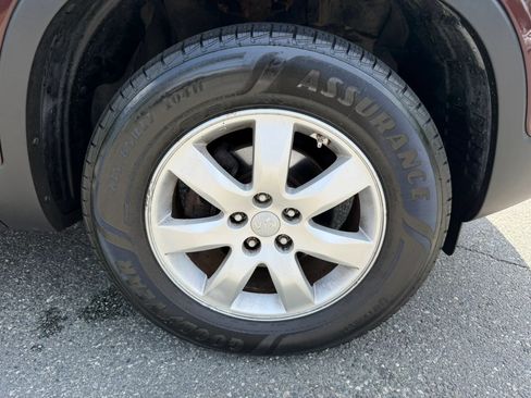 Used 2013 Kia Sorento LX w/ Convenience Pkg FWD image 9