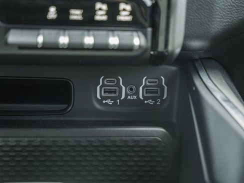 Used 2024 RAM 1500 Big Horn AWD/4WD image 33