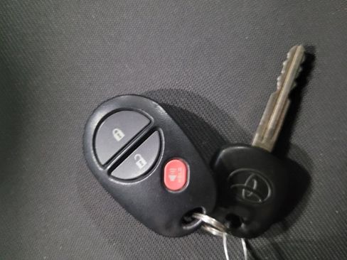 Used 2015 Toyota Tundra SR5 image 32