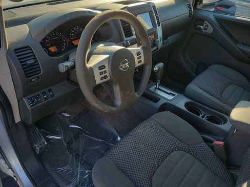 Used 2014 Nissan Frontier SV w/ SV Value Truck Package image 14