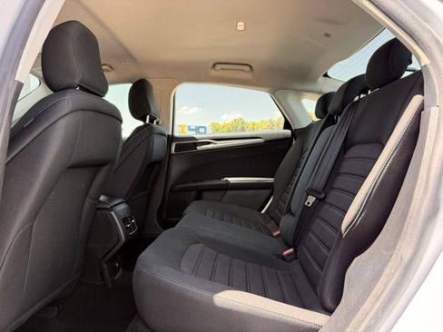 Used 2020 Ford Fusion SE FWD image 14