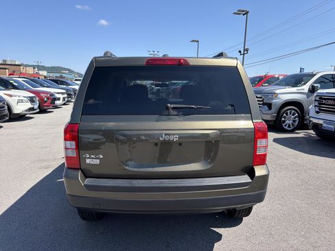 Used 2016 Jeep Patriot Sport w/ Power Value Group AWD/4WD image 7