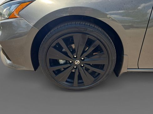 Certified 2022 Nissan Altima 2.5 SR w/ Midnight Edition Package FWD image 10