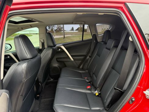 Used 2014 Toyota RAV4 Limited image 15