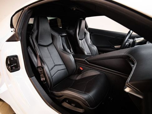 Used 2022 Chevrolet Corvette Stingray Coupe RWD image 28