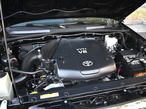 Used 2015 Toyota Tacoma 4x4 Double Cab w/ TRD Off-Road Package image 65