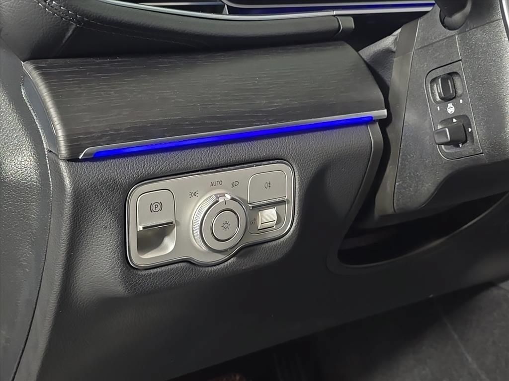 Used 2025 Mercedes-Benz GLS 450 4MATIC image 19