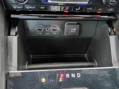 Used 2025 Jeep Grand Cherokee Laredo RWD image 28