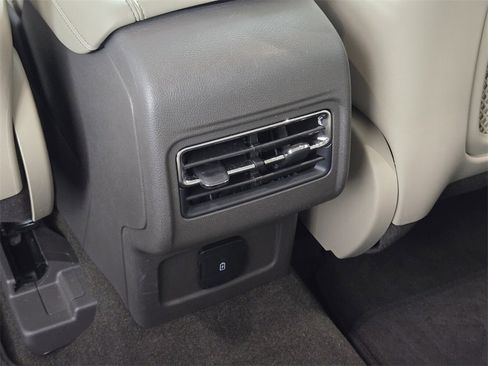 Used 2024 Lincoln Corsair FWD image 10