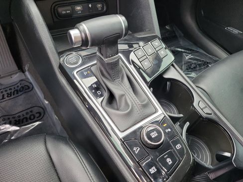 Certified 2023 Kia Sportage SX FWD image 12