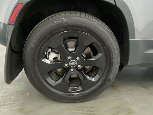 Used 2020 Land Rover Defender 110 HSE image 17