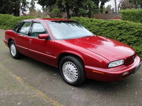 Used 1995 Buick Regal Custom image 2