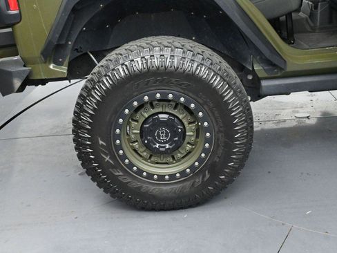 Used 2022 Jeep Wrangler Unlimited Sport image 31