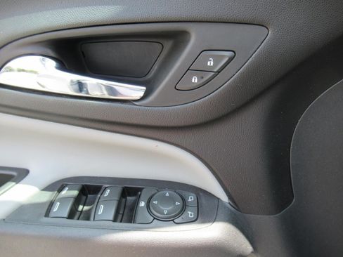 Used 2020 Chevrolet Equinox Premier FWD image 20