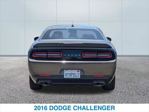 Used 2016 Dodge Challenger SXT Plus RWD image 8