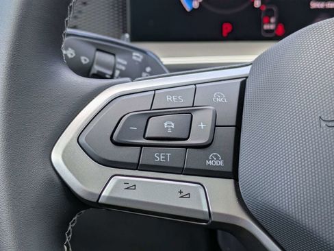 New 2026 Volkswagen Tiguan SE FWD image 35