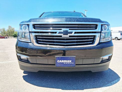 Used 2019 Chevrolet Suburban Premier w/ Premier Plus Edition AWD/4WD image 8